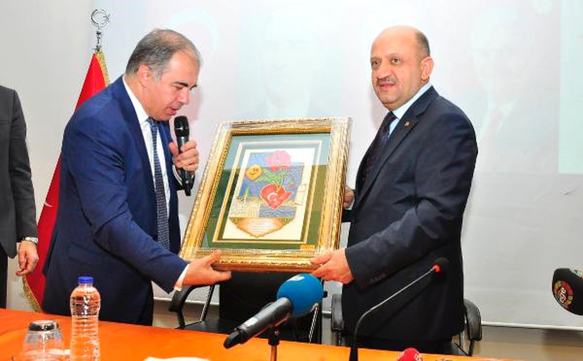 Bakan Işık, Savunma Sanayisi Temsilcileriyle Buluştu (4)