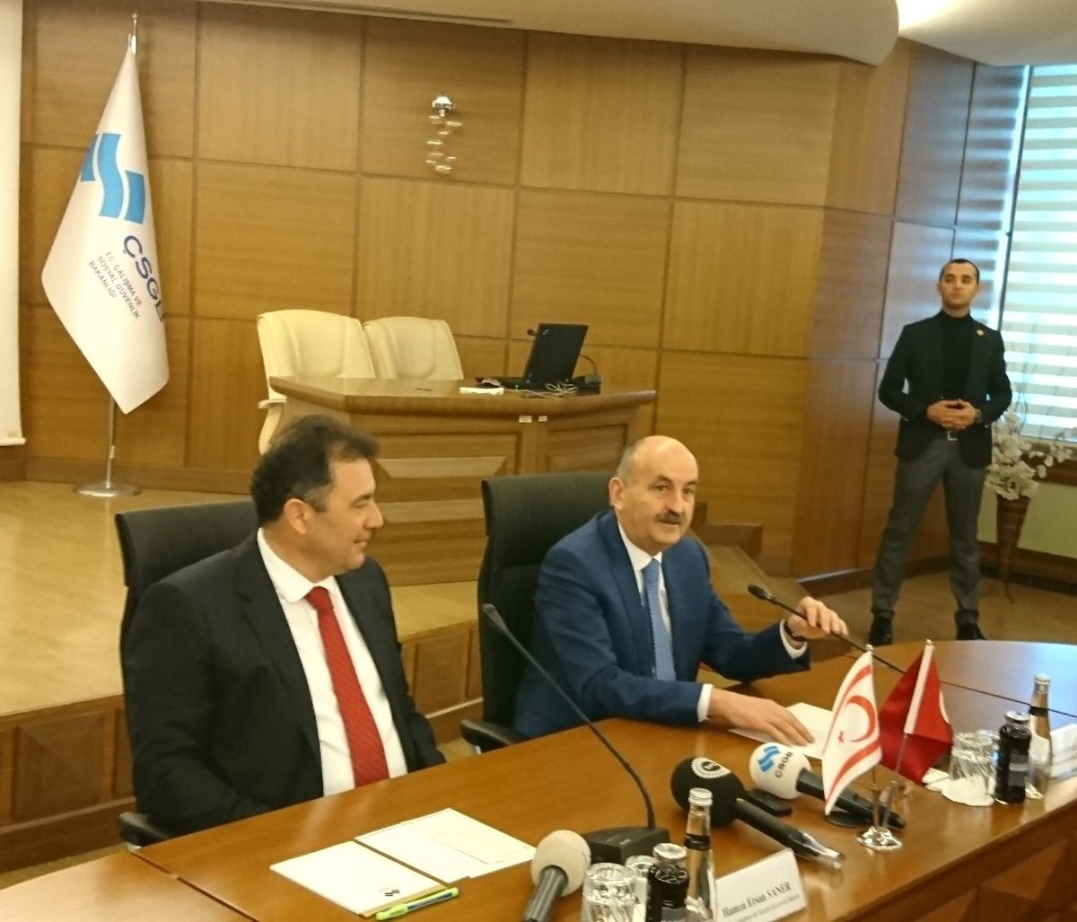Bakan Müezzinoğlu, KKTC\'li Mevkidaşıyla Görüştü