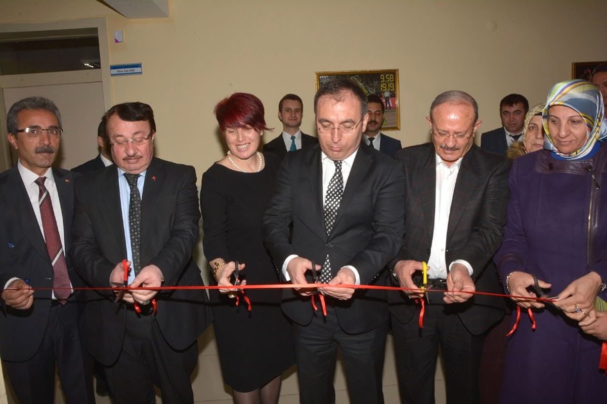 Çatak\'ta Kütüphane ve Bilişim Sınıfı Açıldı