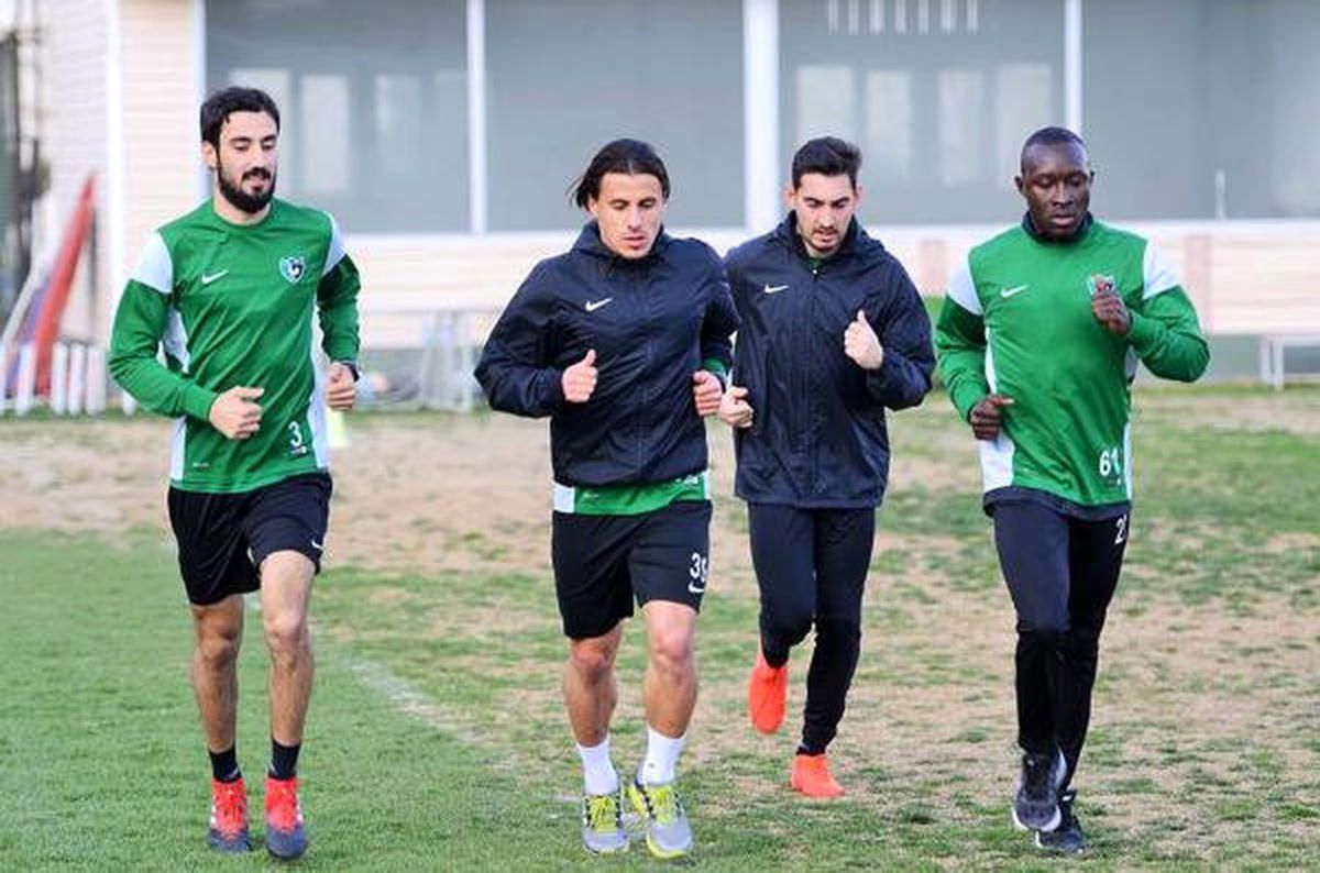Yeşil Siyah\'lı Yönetimden 15 Puana 1 Milyon TL Prim
