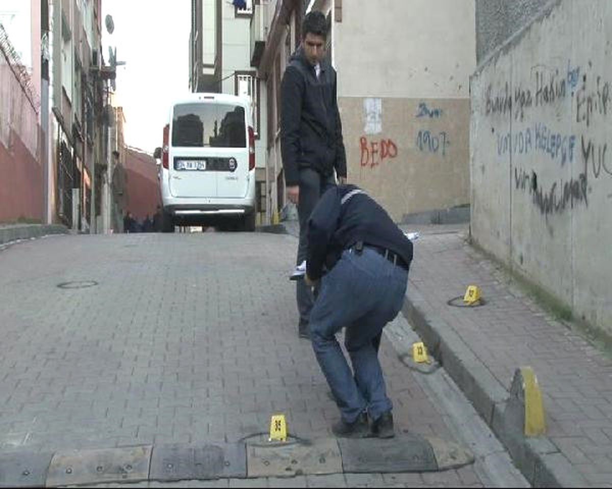 Fatih\'te Otopark Kavgası: 3 Yaralı