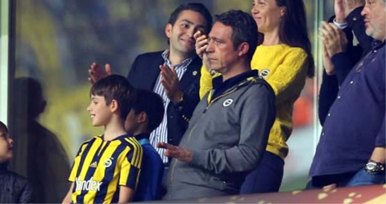 Fenerbahçe Başkan Adayı Ali Koç, Yapılan Tezahüratlardan Sonra Duygulandı