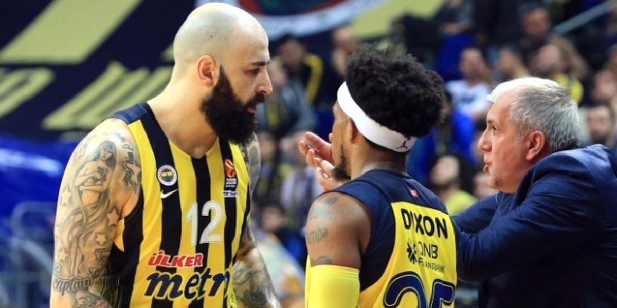 Fenerbahçe\'den Tarihi Galibiyet