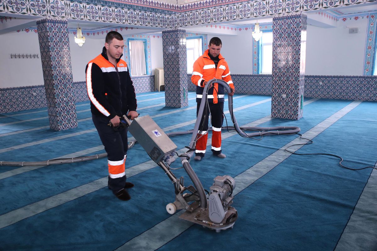Gölbaşı Belediyesi\'nden Camilerde Temizlik Çalışması