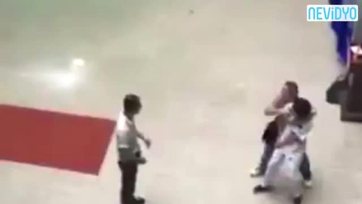 Gözünü Kırpmadan Vurup Öldürdü!