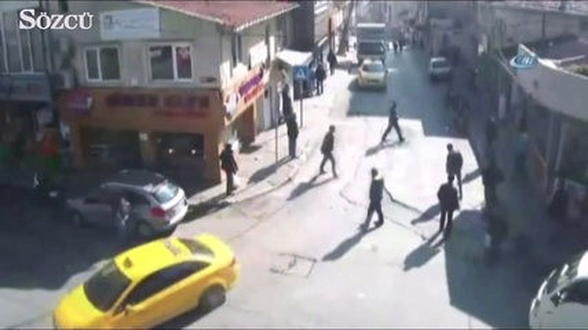 Kahvehaneye Silahlı Saldırı Anı Kamerada