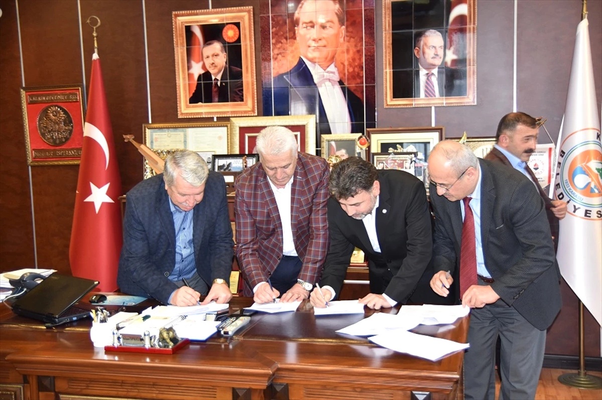 Karasu Belediyesi İşçileri Toplu Sözleşme İmzaladı