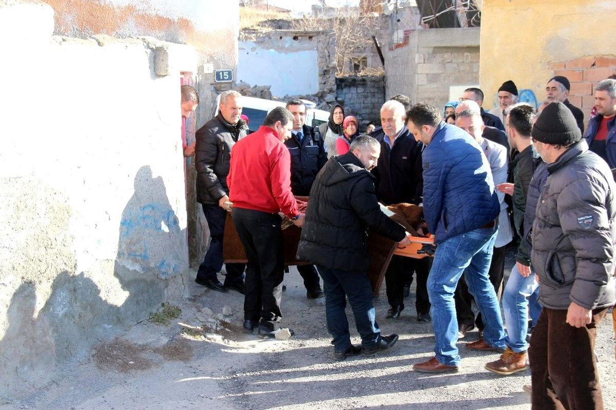 Kayseri\'de Sobadan Sızan Gaz Can Aldı