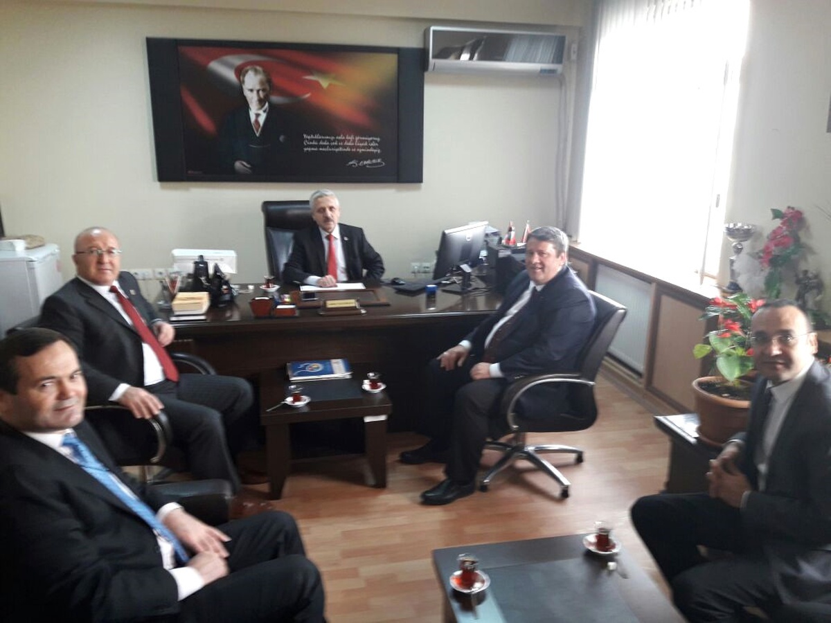 Kırkağaç Kaymakamı Yılmaz\'a Hayırlı Olsun Ziyareti