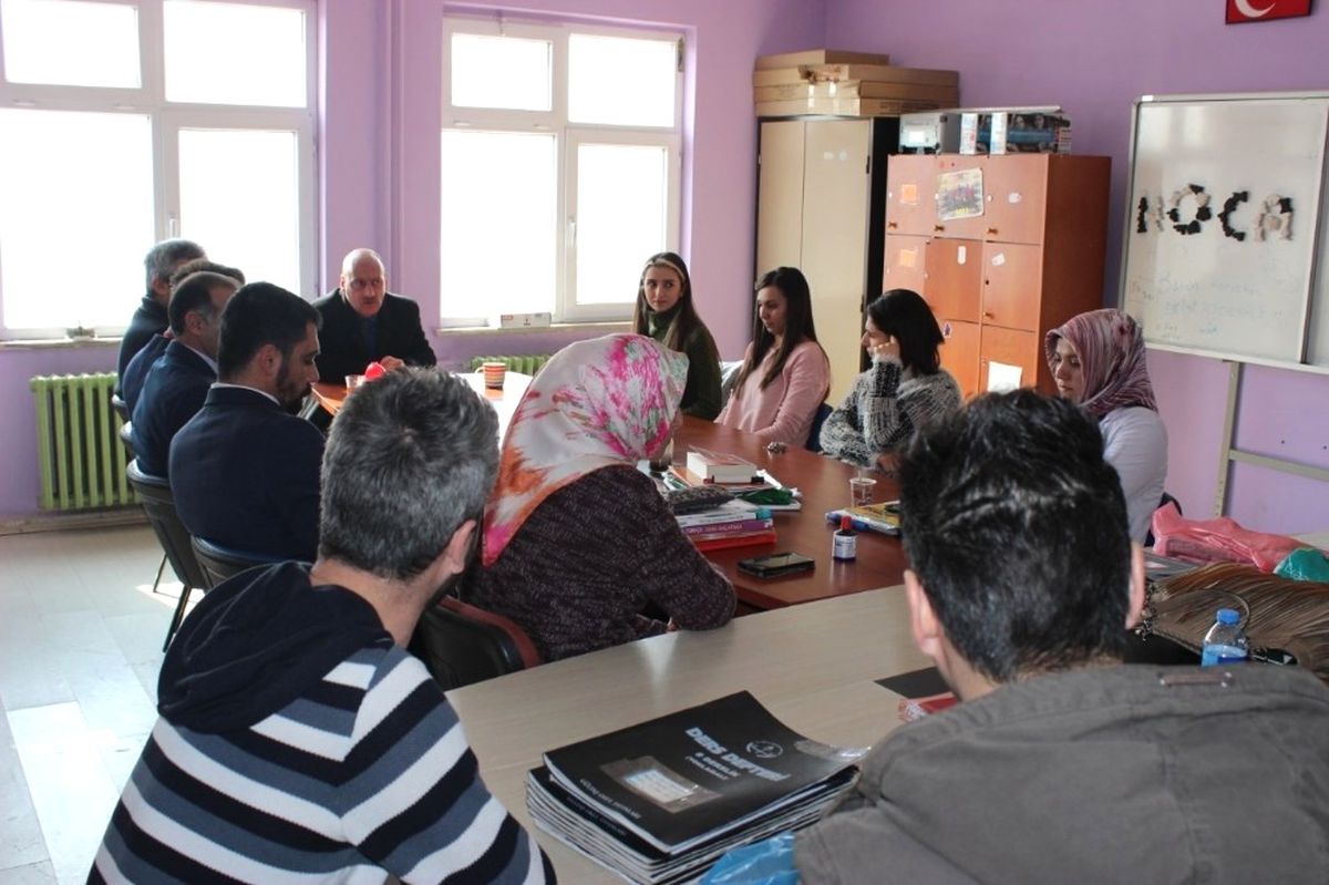 Müdür Cırıt\'tan Okul Ziyareti