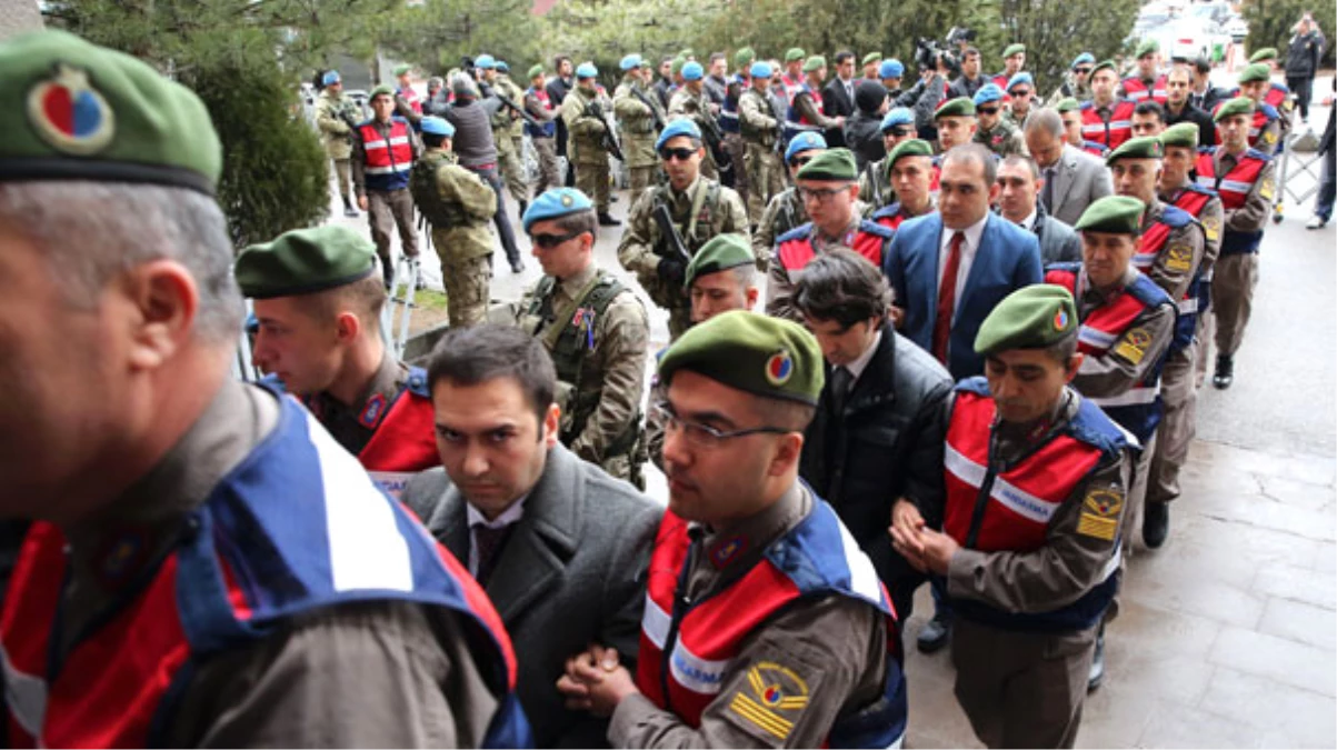 Halisdemir\'e Son Kurşunu Sıkan Üsteğmen: Saldırgan Diye Biliyordum Üzgünüm