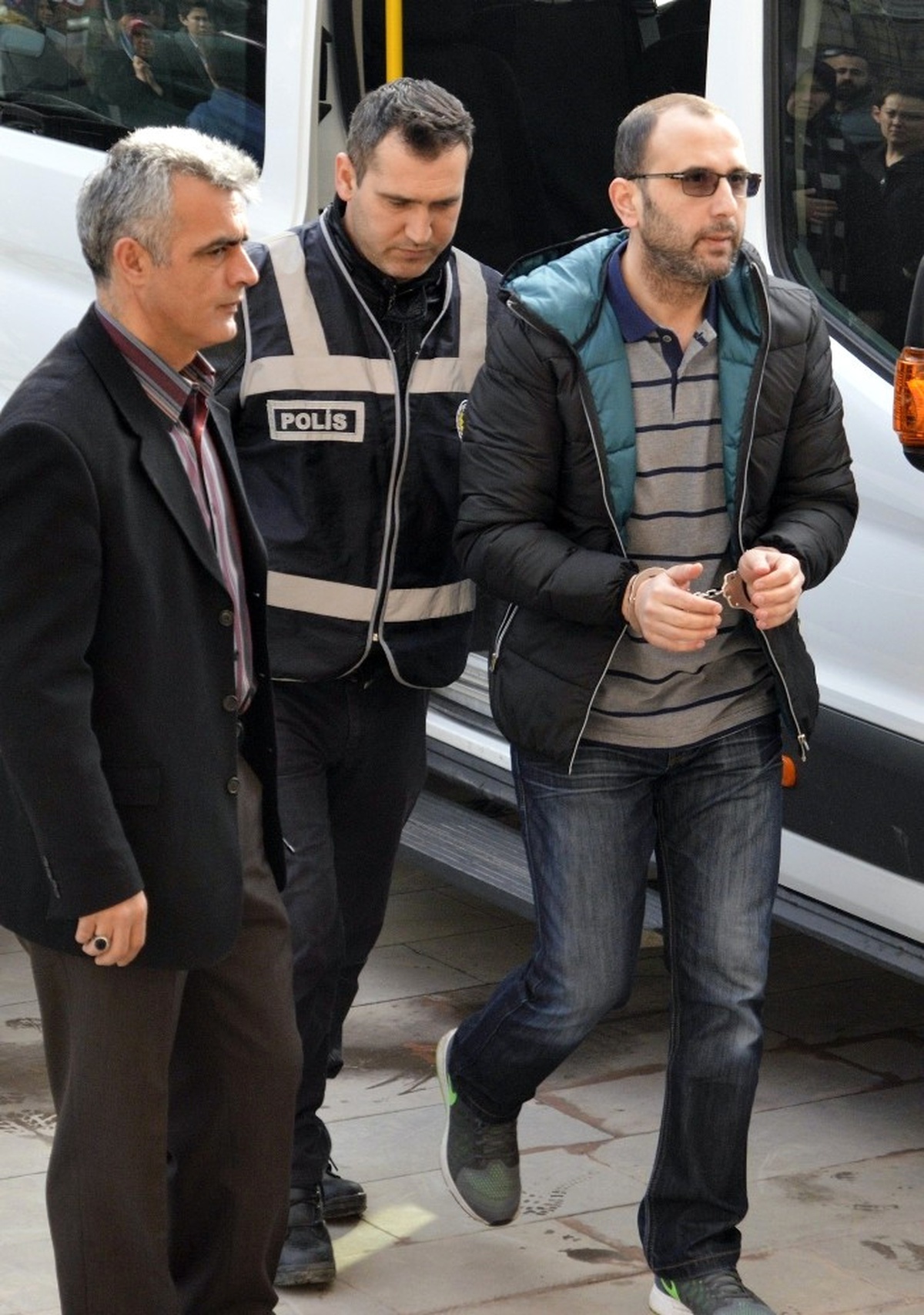 Turgutlu\'da Fetö Operasyonu: 1 Kişi Tutuklandı