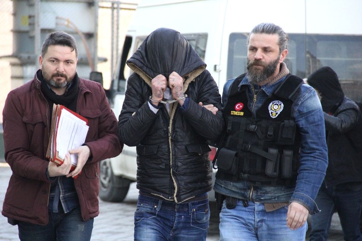 Uyuşturucu Sattıkları İddia Edilen 2 Kişi Yakalandı