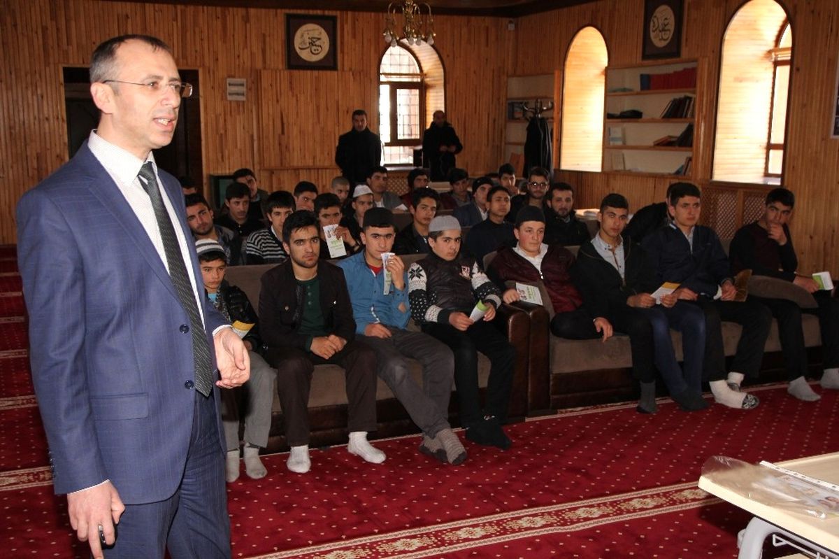 Van\'da \'İlkyardım ve Bilinçsiz Antibiyotik Kullanımı\' Eğitimi