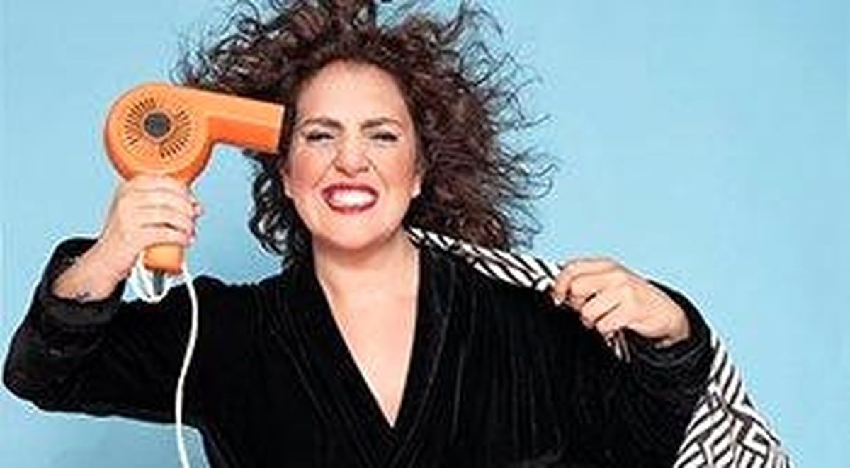 Yasemin Şefik "Beni Blirsin,arkandan Konuşmam"