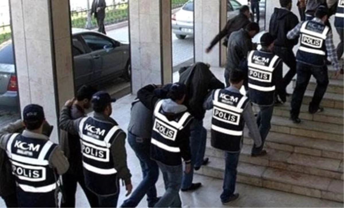 4 İlde Fetö Operasyonu: 14 Emniyet Personeli Gözaltına Alındı