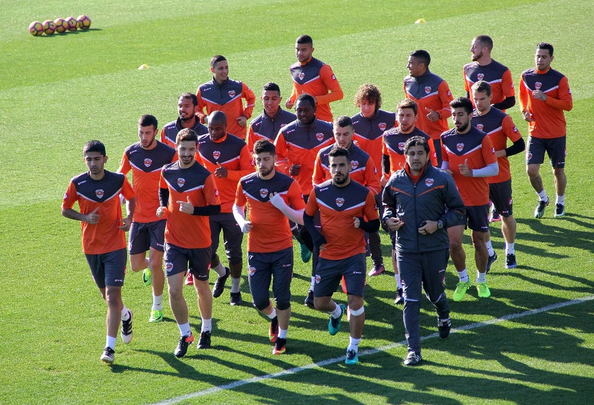 Adanaspor\'da Aytemiz Alanyaspor Maçı Hazırlıkları
