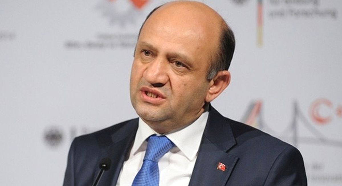 Bakan Işık, AK Parti Il Başkanlığında Konuştu