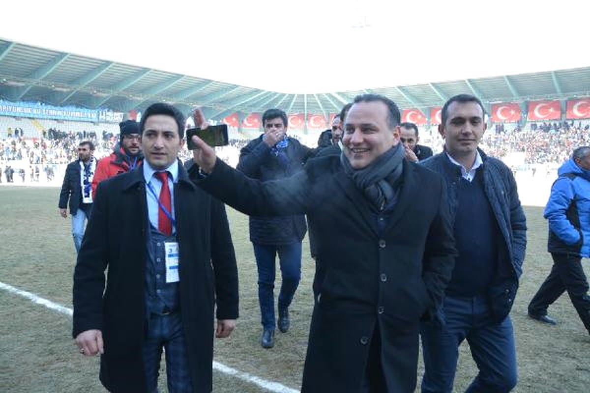 Büyükşehir Belediye Erzurumspor Başkanı Demirhan : Dünya Yıldızlarını Erzurumspor\'a Transfer...