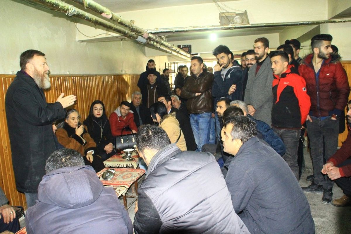 CHP\'li Atıcı Hakkari\'de Protesto Edildi