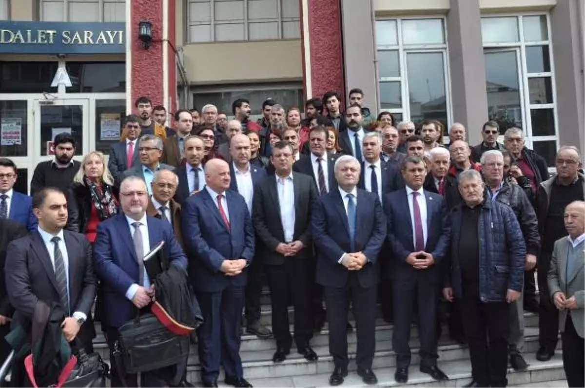 CHP\'li Bülent Tezcan\'a Saldırının İlk Duruşması Yapıldı