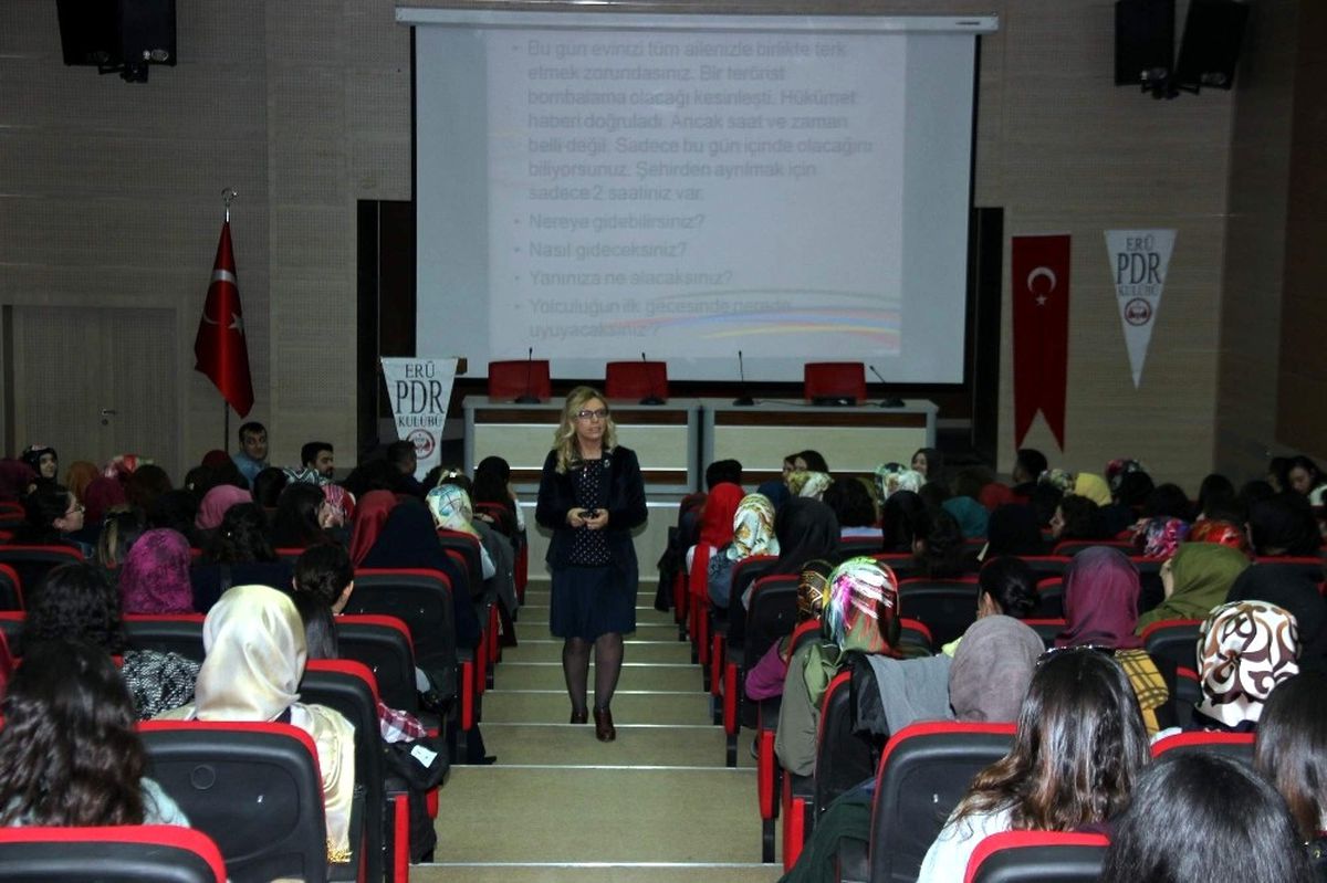 Doç. Dr. Karaırmak: "Travma Yaşamın Kontrolden Çıkması Demektir"