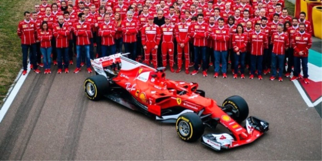 Ferrari Yeni Aracını Tanıttı