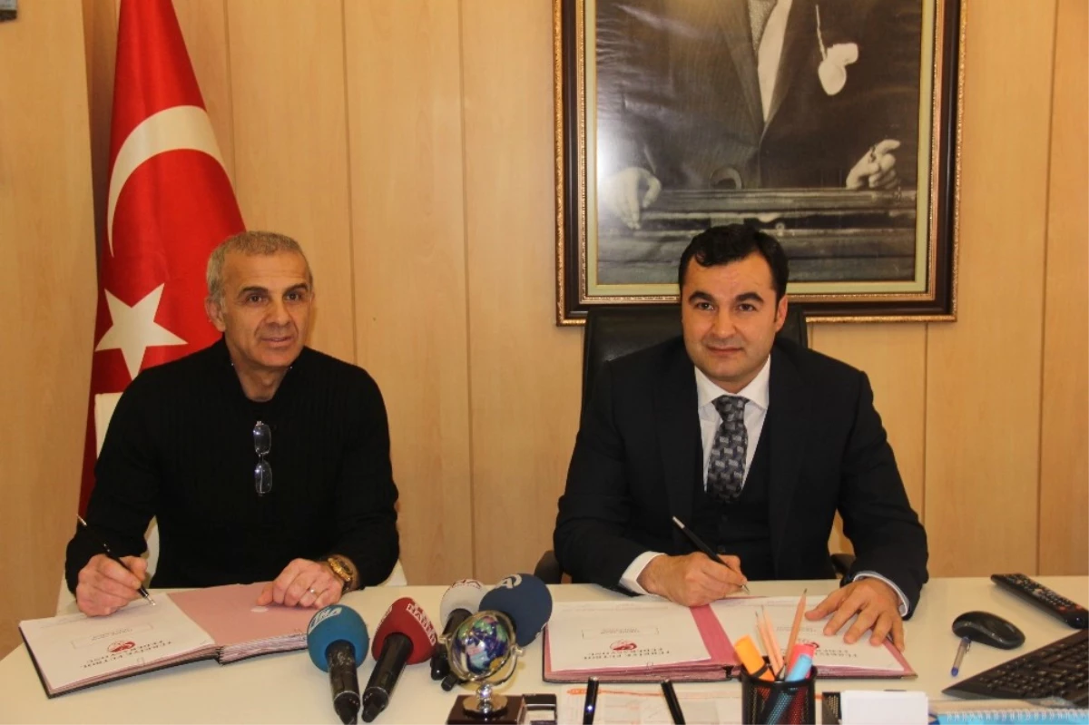 Gaziantep Büyükşehir Belediyespor, Oğuz Çetin ile Sözleşme İmzaladı
