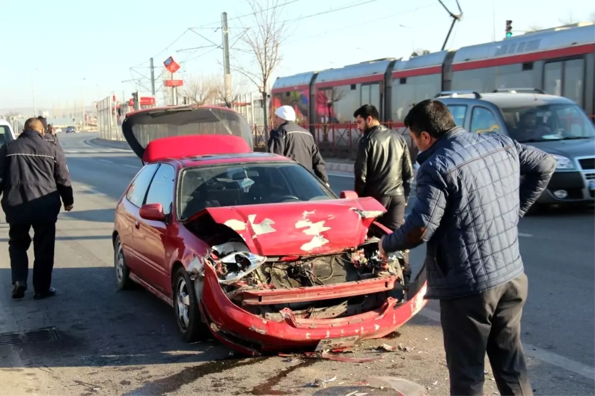 Kayseri\'de Trafik Kazası: 1 Yaralı