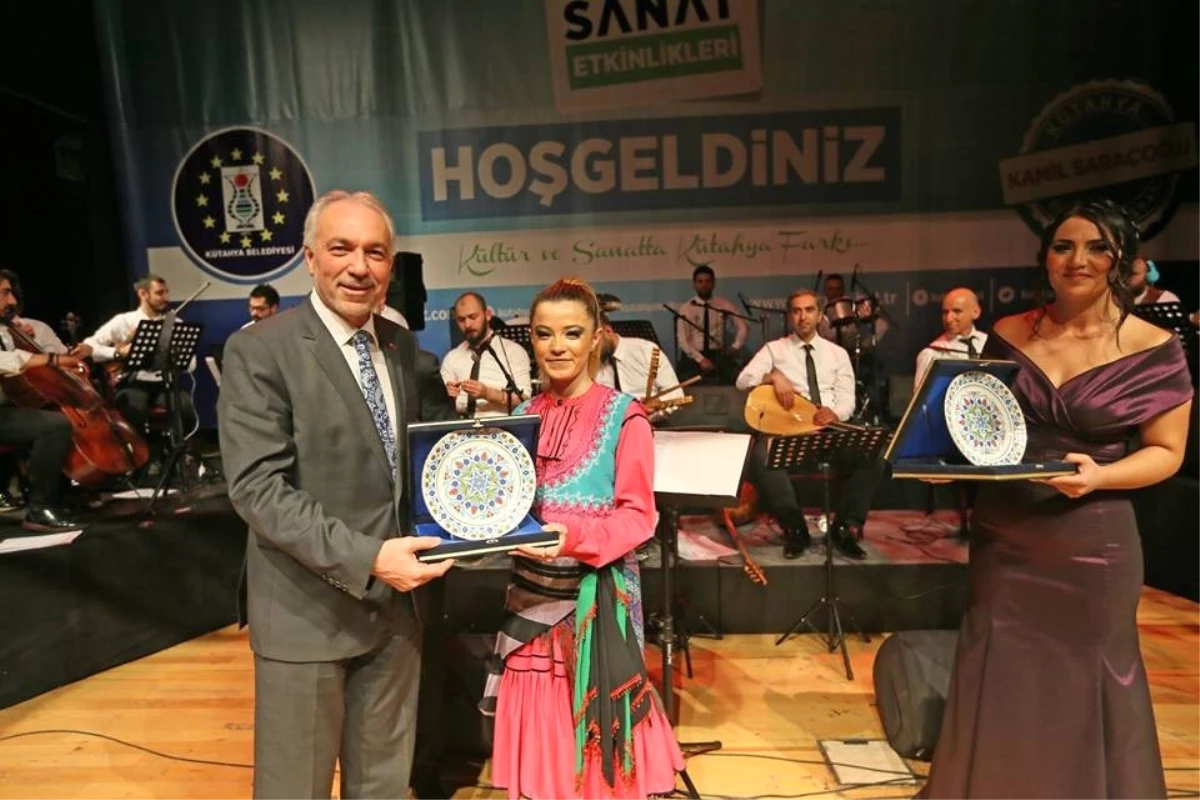 Kütahya\'da Türk Halk Müziği Konseri