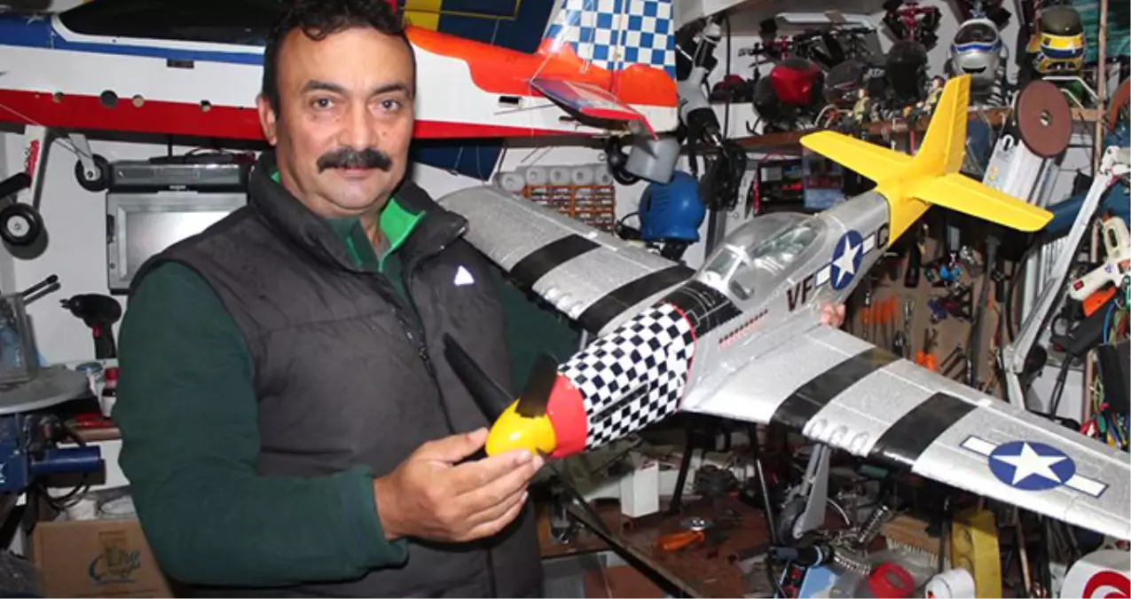 Oğlu İçin Yaptığı Model Uçakları Şimdi Yurt Dışına Satıyor