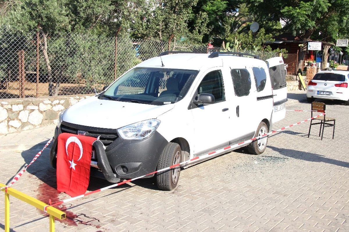 Polis Eker\'in, 15 Temmuz Darbe Girişimi Gecesi Marmaris\'te Şehit Olma Anı Görüntüleri Ortaya Çıktı