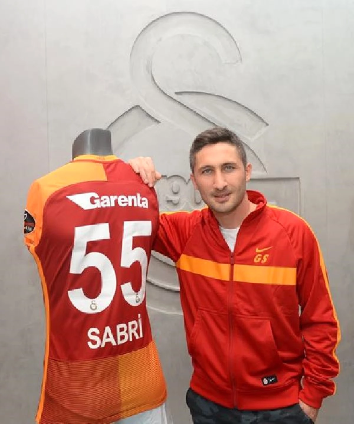 Sabri Sarıoğlu: "Galatasaraylı Olmanın Gururunu Taşıyorum"