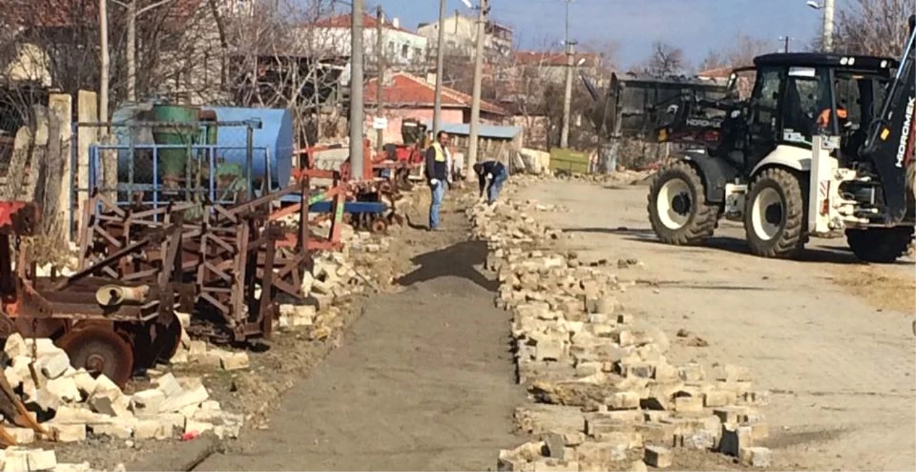 Süleymanpaşa Belediyesi yol yapım ve onarım çalışmalarına devam ediyor