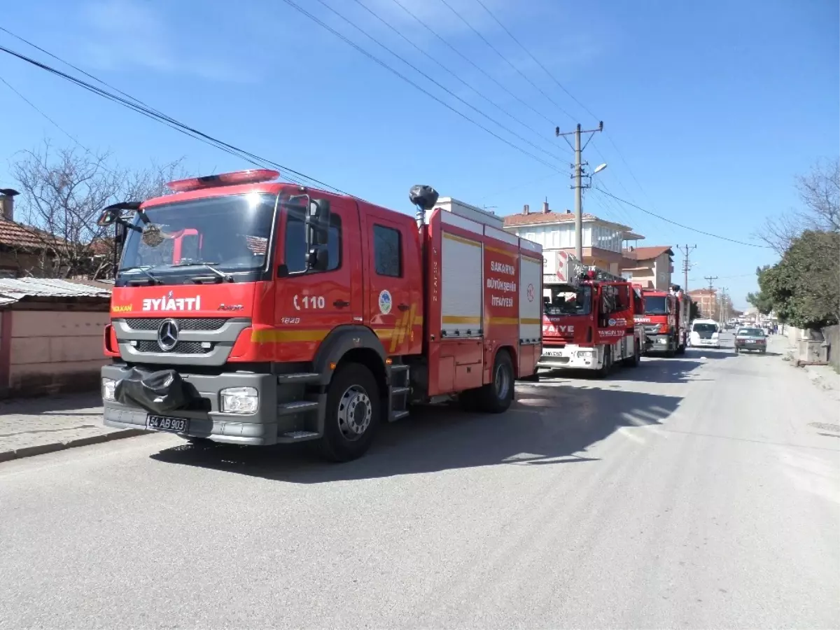 Suriyeli Ailenin Kaldığı Ev Yandı