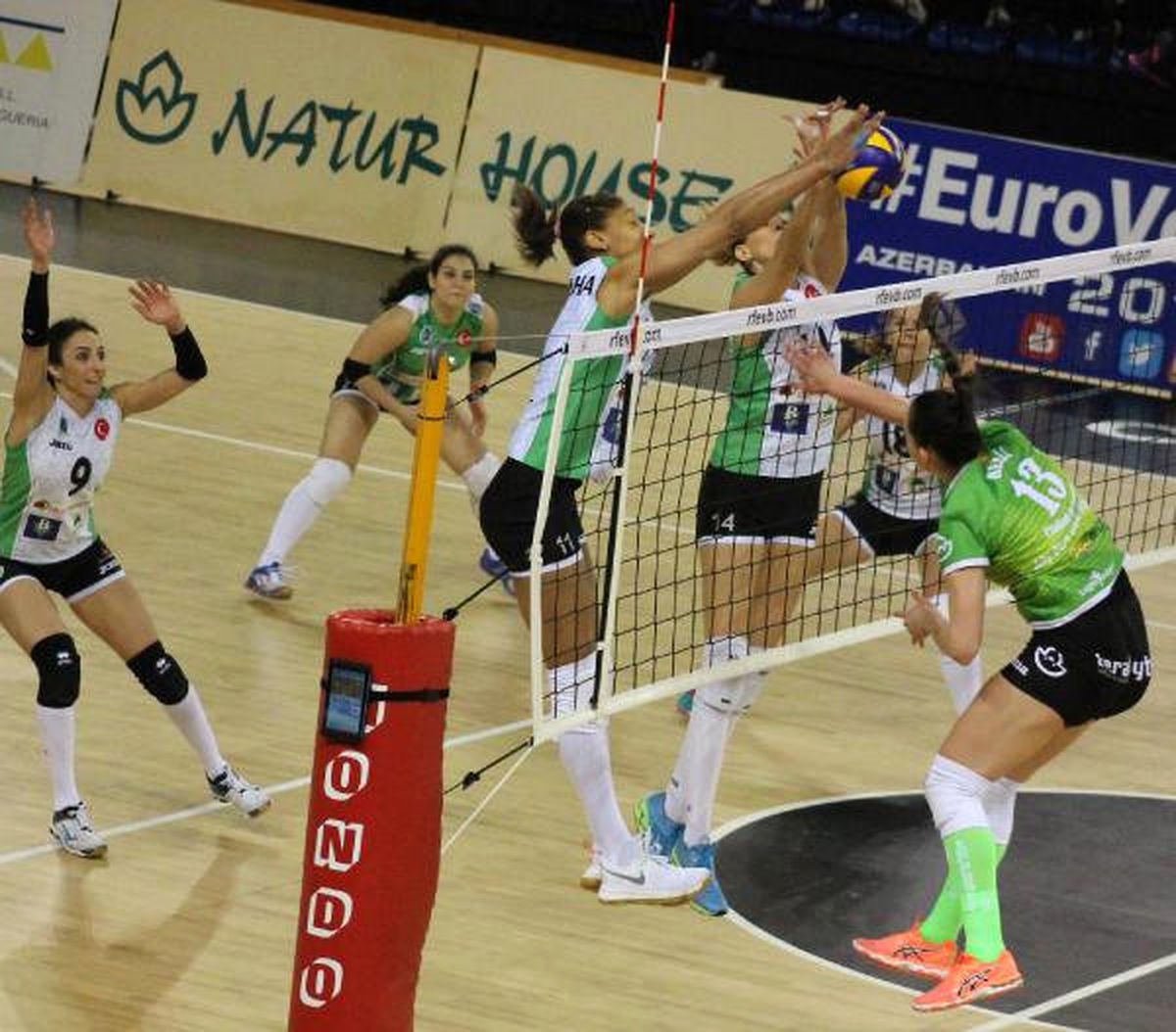 Voleybol: Kadınlar Challenge Kupası