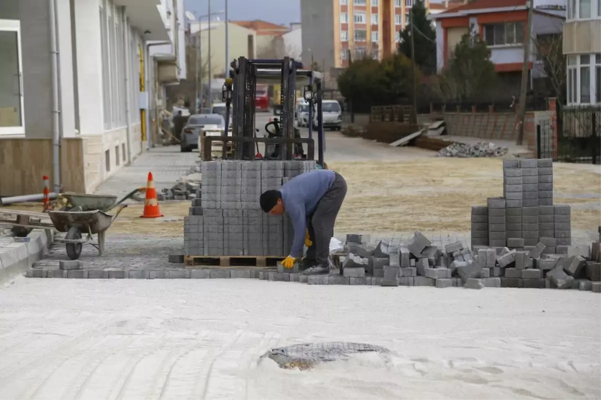 Yol Düzenleme Çalışmaları Devam Ediyor