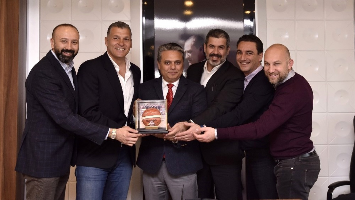 Başkan Uysal, Antalyaspor Basketbol Takımı Yönetimini Ağırladı