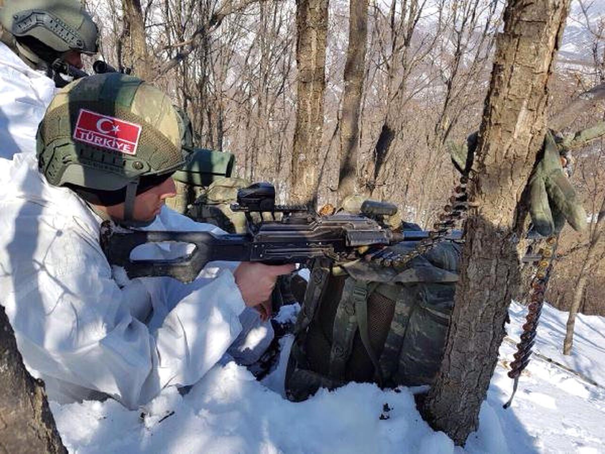 Bitlis\'te PKK\'ya Ağır Darbe; 8 Terörist Ölü, 2 Terörist Sağ Ele Geçti (3)