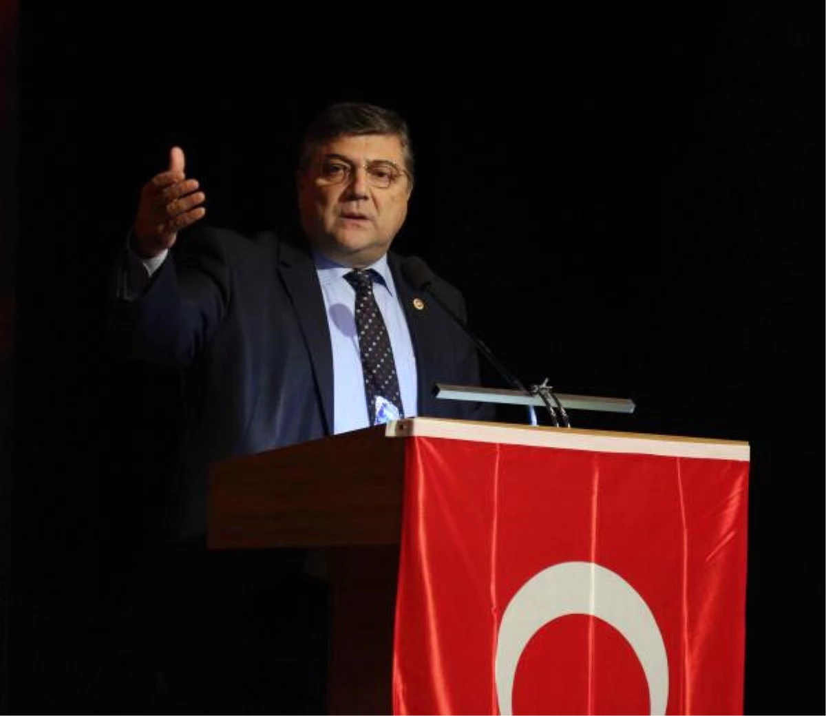 CHP\'li Sındır: En Çağdaş 10 Ülkenin 9\'u Parlamenter Rejimle Yönetiliyor