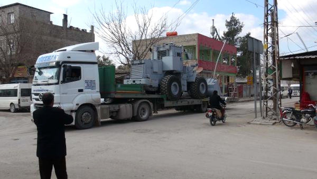 El Bab\'a Mayın Temizleme Araçları Gönderildi