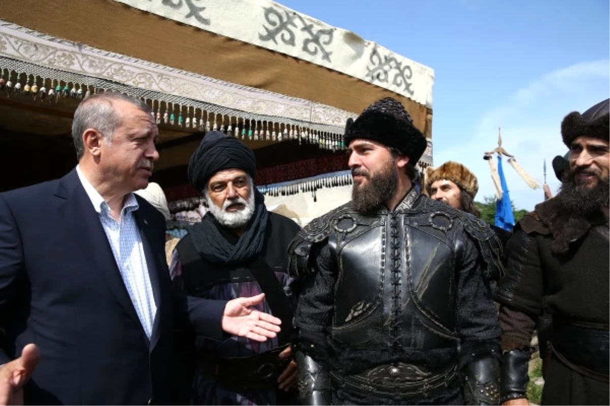 Erdoğan\'dan Diriliş Ertuğrul Müjdesi: Devamı Gelecek