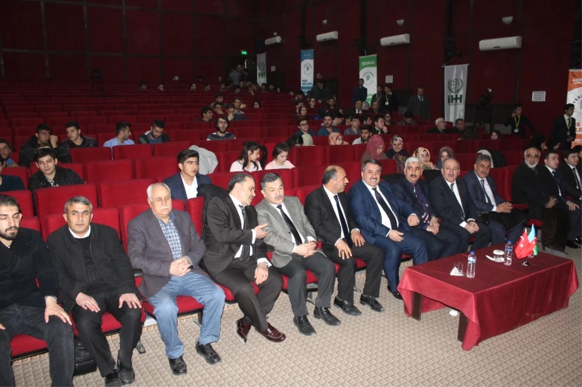 Hocalı Soykırımı\' Konulu Konferans ve Fotograf Sergisi Düzenlendi