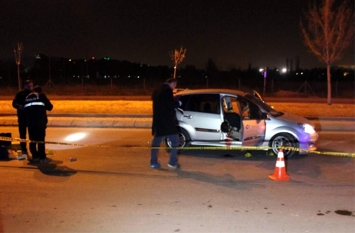 Kayseri\'de Otomobile Silahlı Saldırı: 1 Ölü, 1 Yaralı