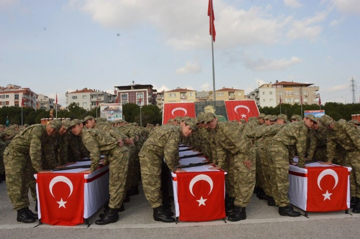 Manisa\'da Acemi Erlerin Yemin Töreni