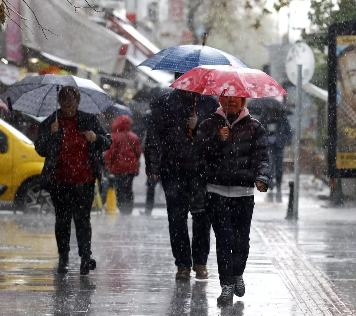 Meteorolojiden İstanbul İçin Sağanak Yağış Uyarısı