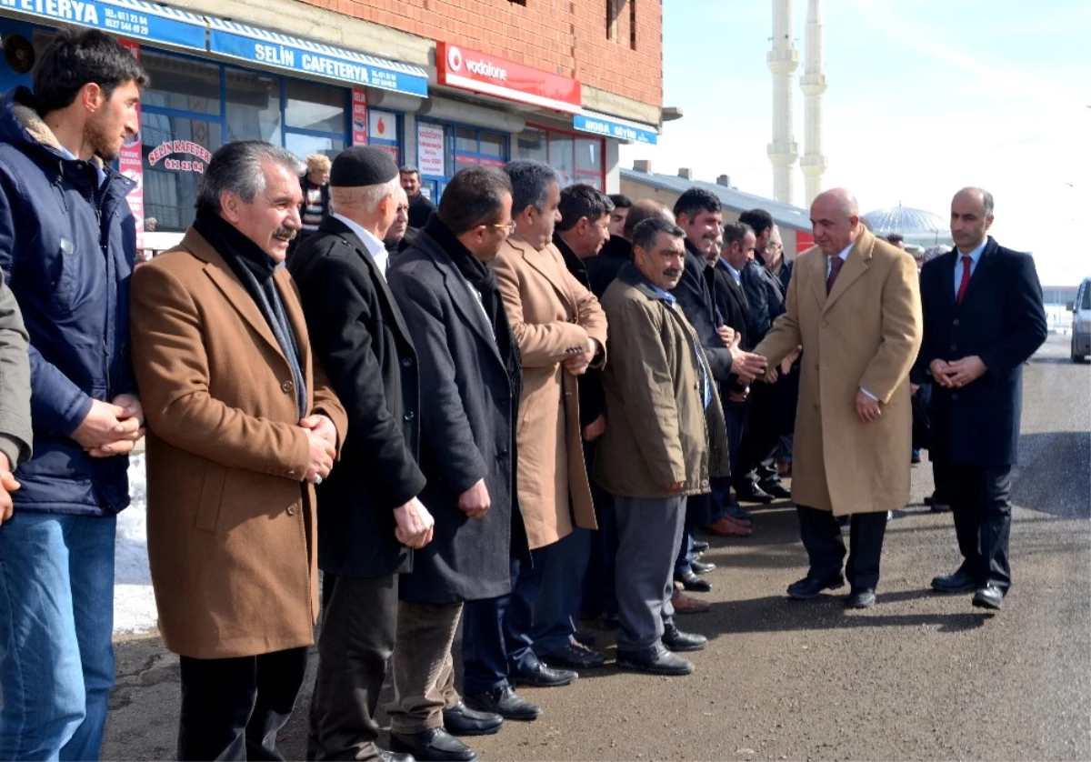 Milletvekili Ilıcalı, Referandum Startını Çat\'ta Verdi