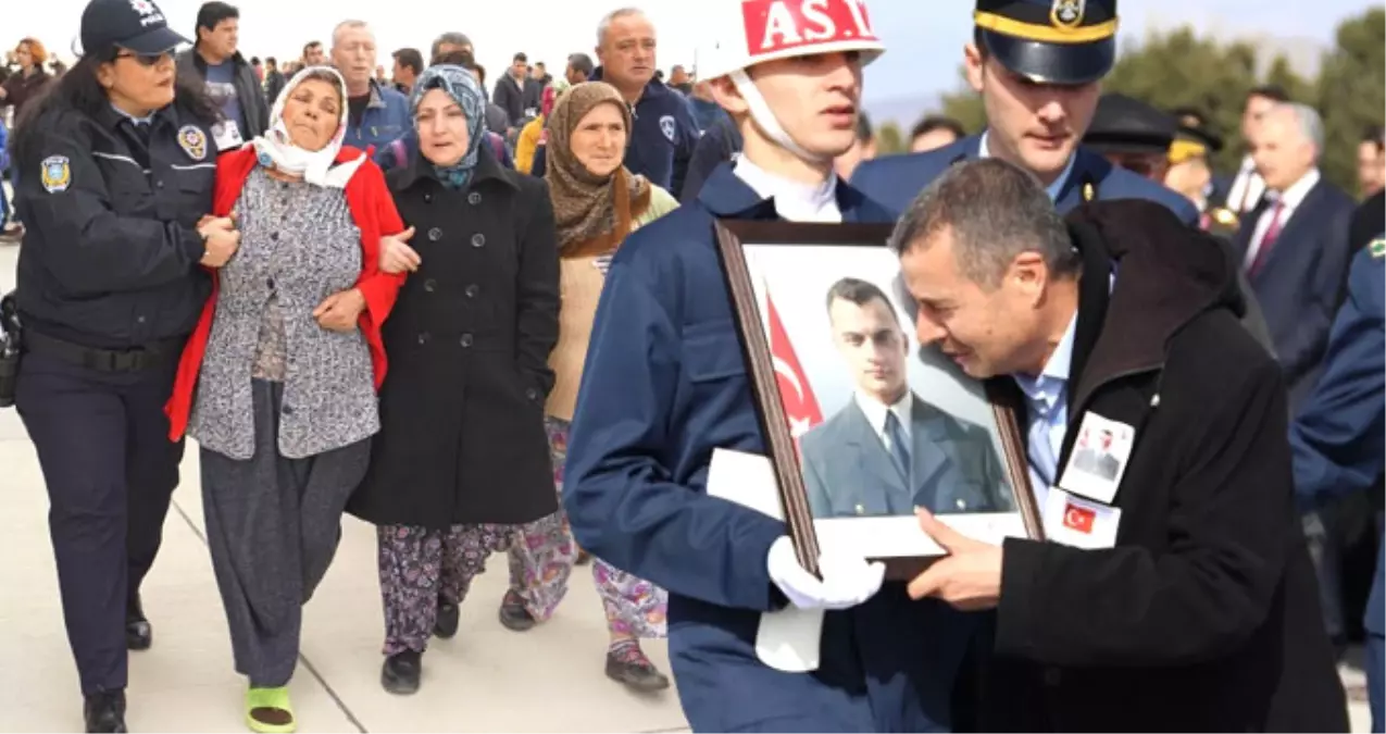 Şehit Uzman Çavuş Çelik Son Yolculuğuna Uğurlandı