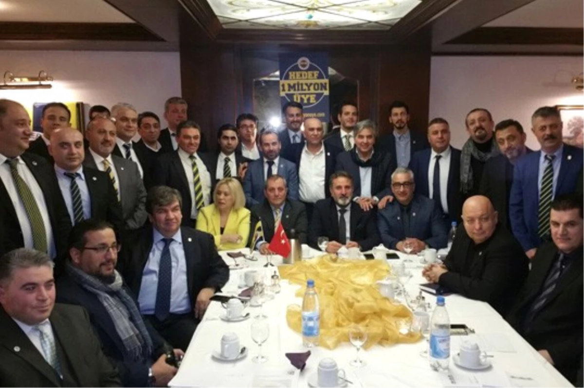 Almanya Fenerbahçeli Dernekler Birliği Stuttgart\'ta Toplandı