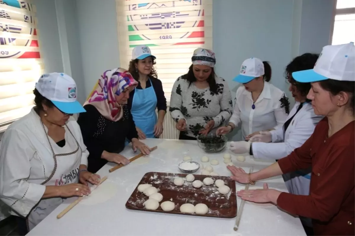 Amerikalı Horn ve Meksikalı Judith Kayseri Kayseri Mutfağını Öğreniyor